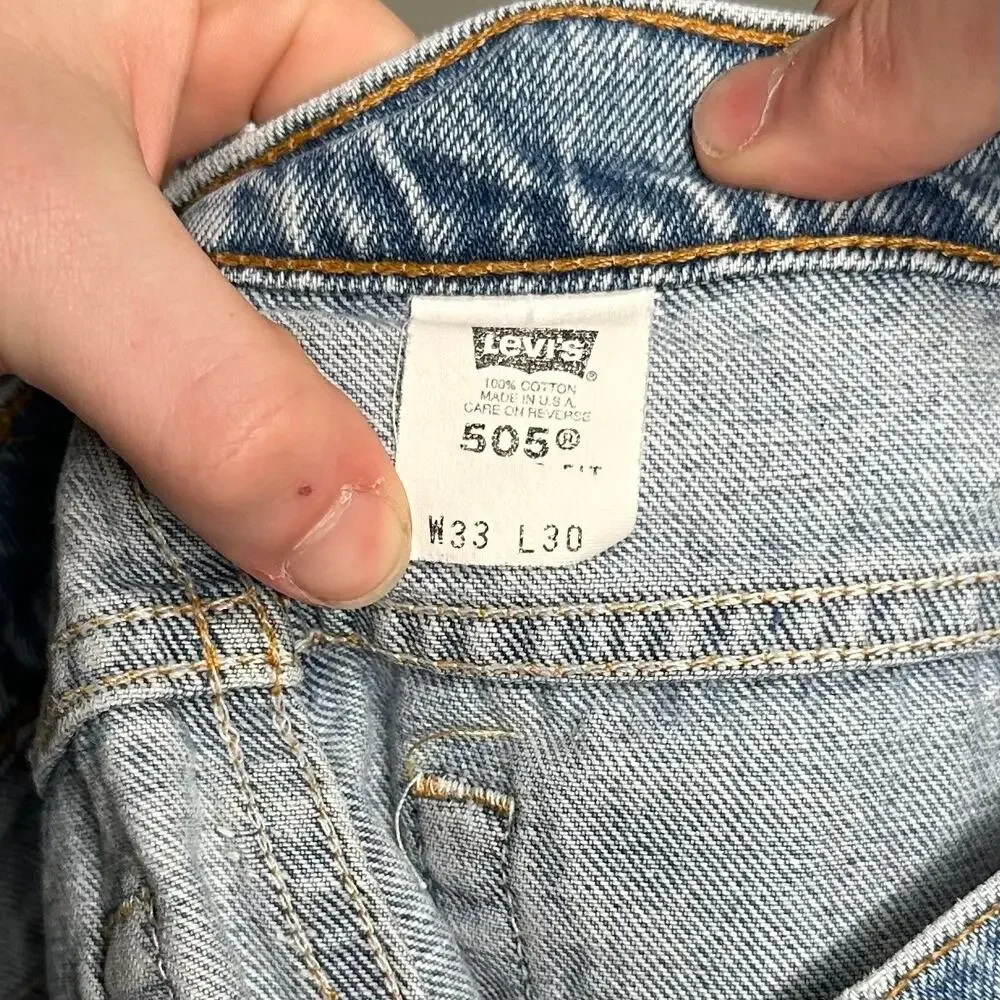 Vintage 90s Levis 505 Jeans 33x30 Straight Fit Light Wash Denim Made in USA